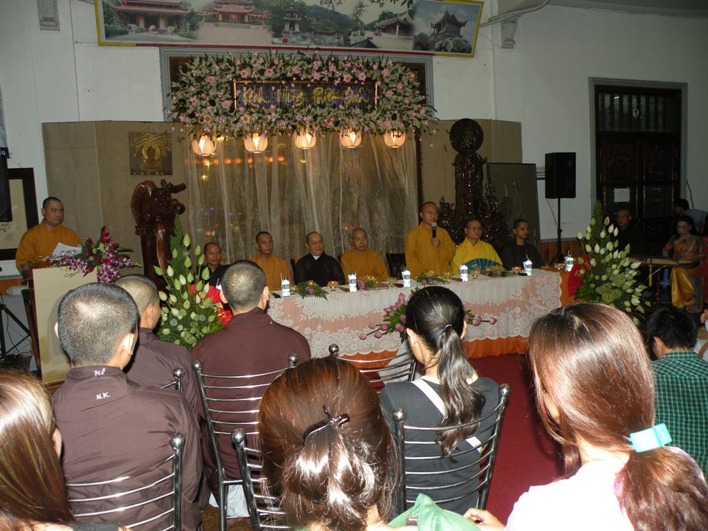 Mùa sen nở