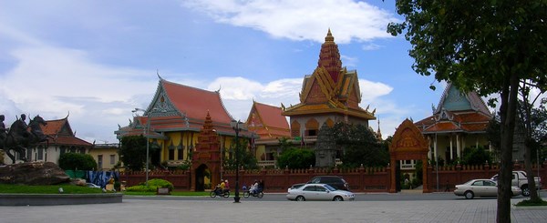 Campuchia: Ngôi Cổ tự Wat Ounalom, quần thể kiến trúc độc đáo
