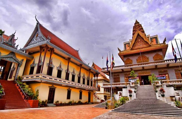Campuchia: Ngôi Cổ tự Wat Ounalom, quần thể kiến trúc độc đáo