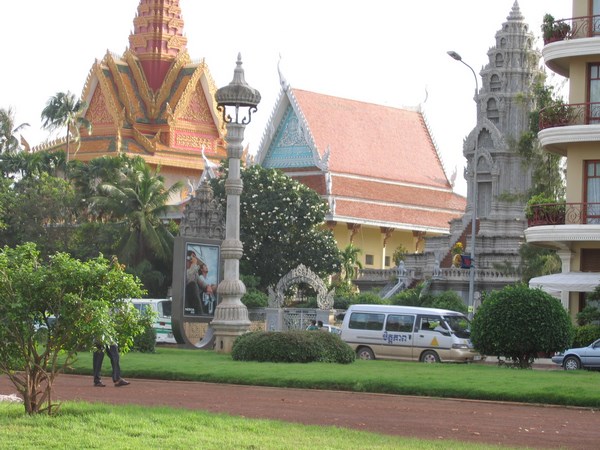 Campuchia: Ngôi Cổ tự Wat Ounalom, quần thể kiến trúc độc đáo