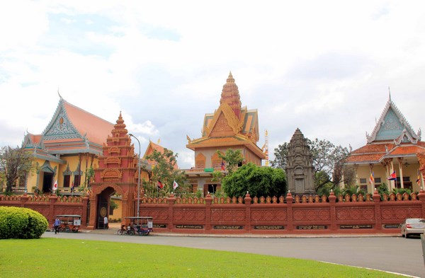 Campuchia: Ngôi Cổ tự Wat Ounalom, quần thể kiến trúc độc đáo