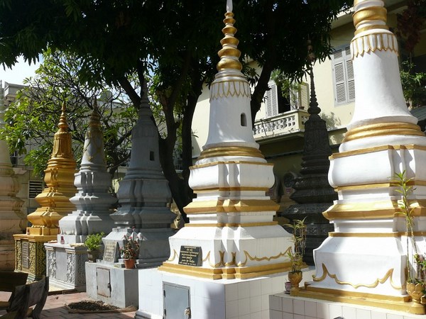 Campuchia: Ngôi Cổ tự Wat Ounalom, quần thể kiến trúc độc đáo