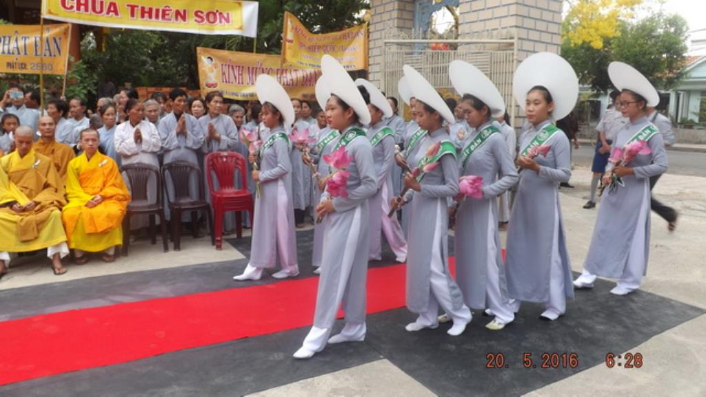 Thị xã Ninh Hòa trang nghiêm tổ chức Đại lễ Phật đản PL.2560