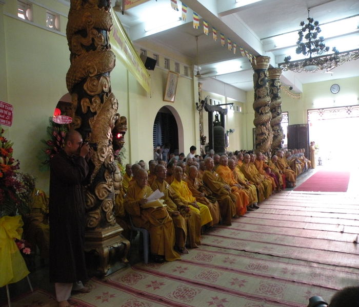 53 năm một làn sương khói