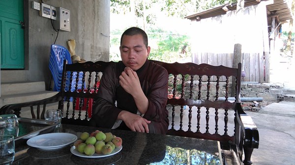 Uốn lượn đường thông xanh lên chùa ‘bàn tay của Phật’