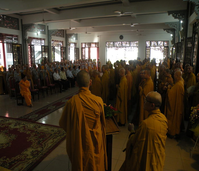 53 năm một làn sương khói