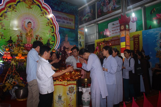 Chùm ảnh: Trang nghiêm tắm Phật tại chùa Thanh Hà