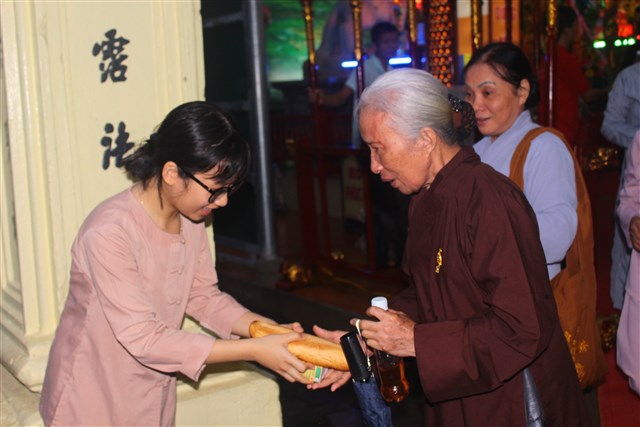 Chùm ảnh: Trang nghiêm tắm Phật tại chùa Thanh Hà