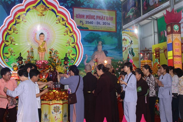 Chùm ảnh: Trang nghiêm tắm Phật tại chùa Thanh Hà