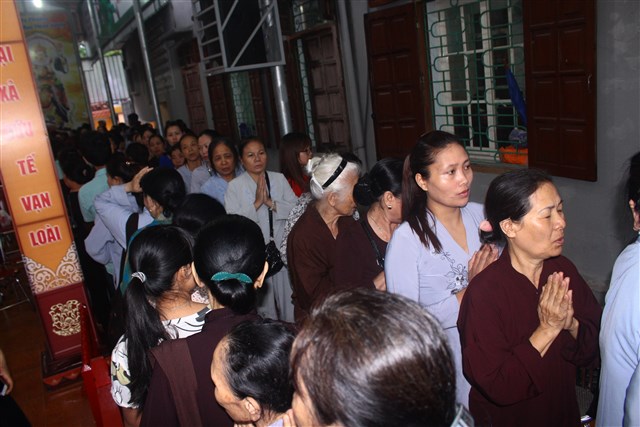Chùm ảnh: Trang nghiêm tắm Phật tại chùa Thanh Hà