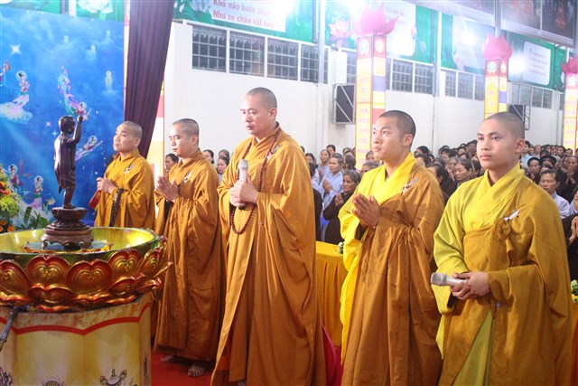 Chùm ảnh: Trang nghiêm tắm Phật tại chùa Thanh Hà