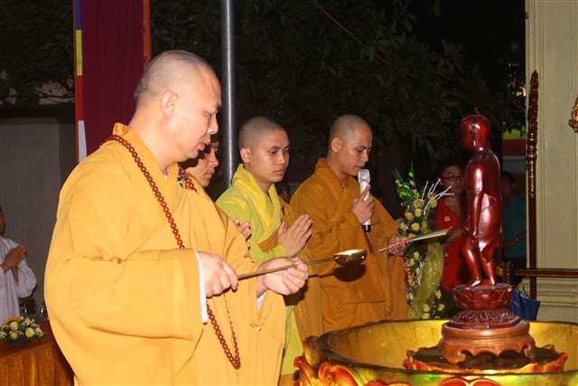 Chùm ảnh: Trang nghiêm tắm Phật tại chùa Thanh Hà