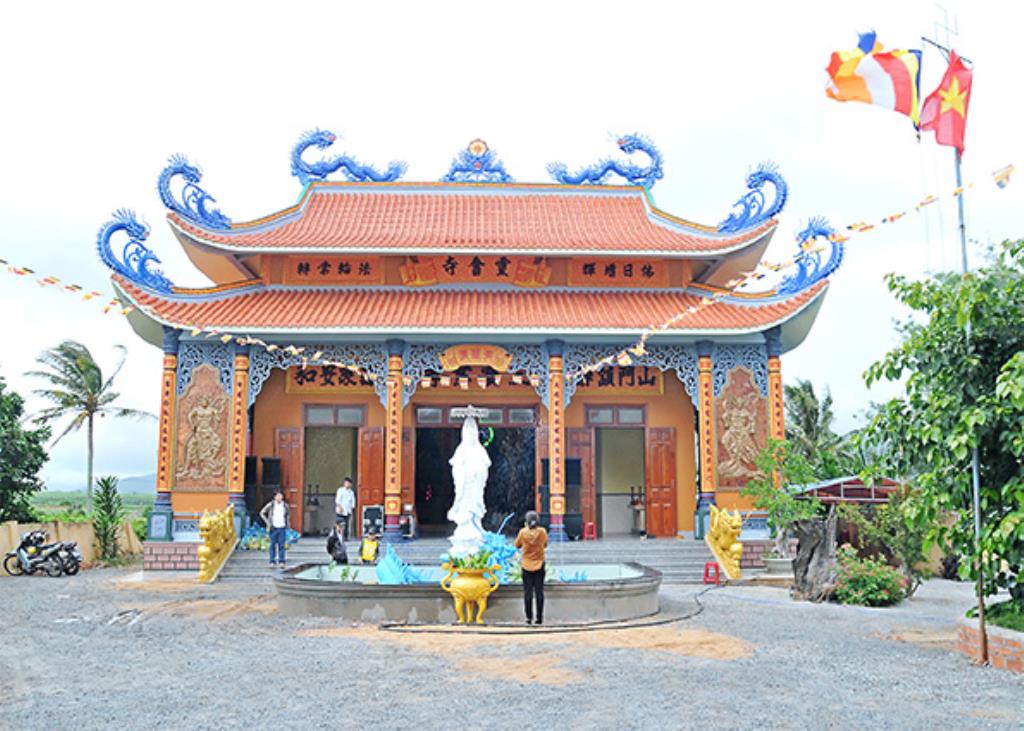 Chùa Linh Hội:  Lễ Vu Lan - Bông Hồng Cài Áo