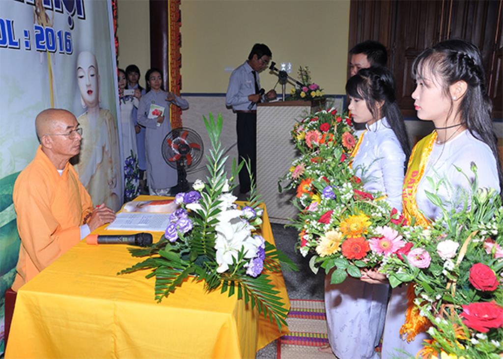 Chùa Linh Hội:  Lễ Vu Lan - Bông Hồng Cài Áo
