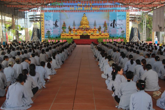 Thái Bình: Đại lễ Vu Lan tại chùa Từ Xuyên