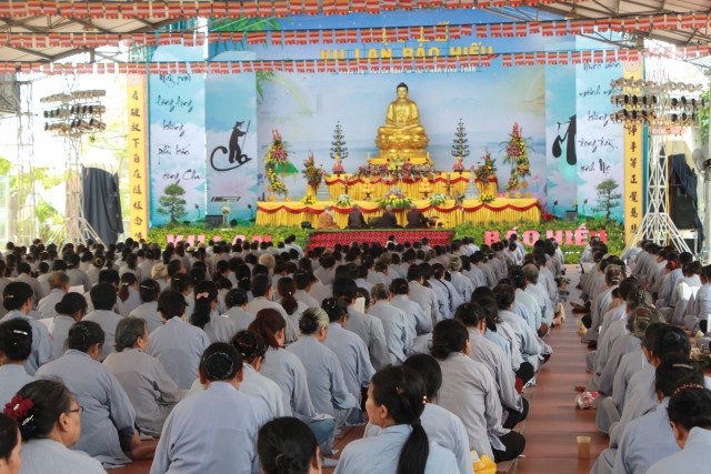 Thái Bình: Đại lễ Vu Lan tại chùa Từ Xuyên