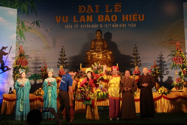 Thái Bình: Đại lễ Vu Lan tại chùa Từ Xuyên