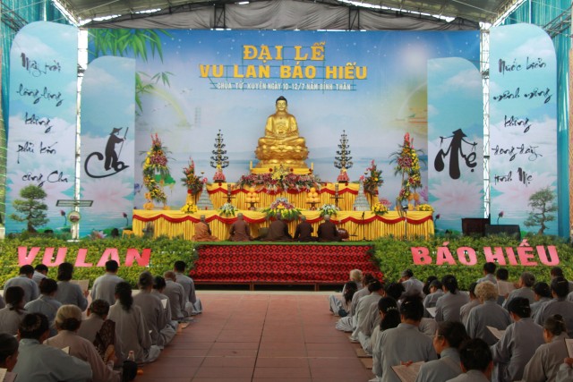Thái Bình: Đại lễ Vu Lan tại chùa Từ Xuyên