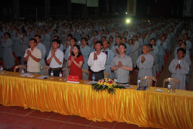 Thái Bình: Đêm hội bông hồng cài áo tại chùa Từ Xuyên