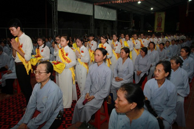 Thái Bình: Đêm hội bông hồng cài áo tại chùa Từ Xuyên