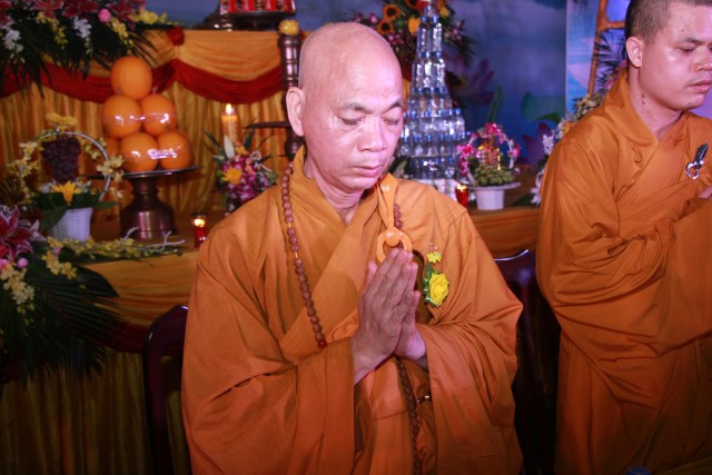 Thái Bình: Đêm hội bông hồng cài áo tại chùa Từ Xuyên