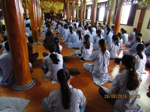 Thái Bình: Gần 200 bạn trẻ về chùa Từ Xuyên dự khóa tu