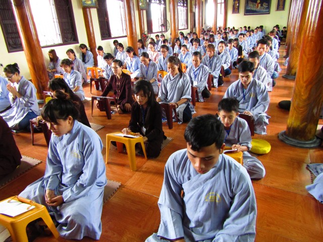 Thái Bình: Gần 200 bạn trẻ về chùa Từ Xuyên dự khóa tu