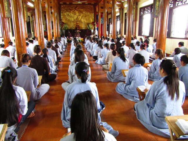 Thái Bình: Gần 200 bạn trẻ về chùa Từ Xuyên dự khóa tu