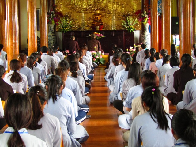 Thái Bình: Gần 200 bạn trẻ về chùa Từ Xuyên dự khóa tu