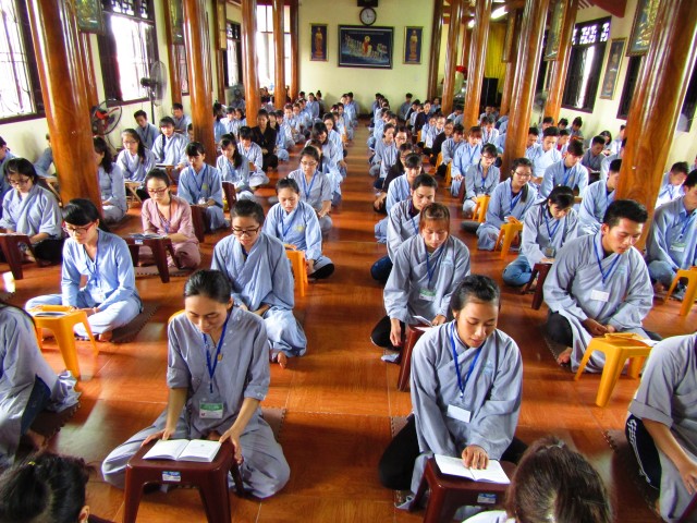 Thái Bình: Gần 200 bạn trẻ về chùa Từ Xuyên dự khóa tu