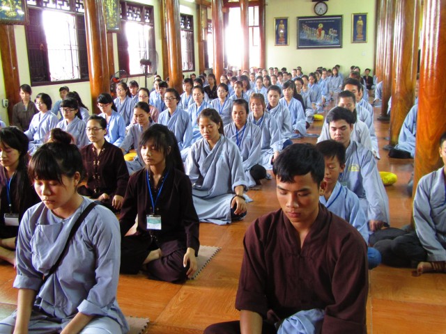 Thái Bình: Gần 200 bạn trẻ về chùa Từ Xuyên dự khóa tu