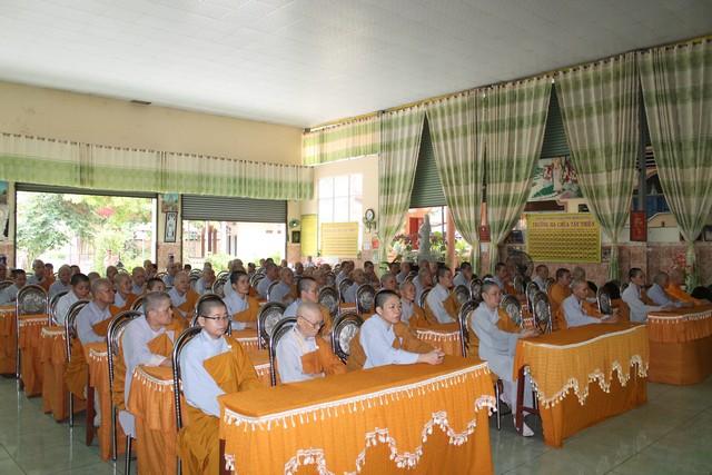 Ban tôn giáo tỉnh Bình Dương thăm trường hạ Tây Thiên- Hội Khánh