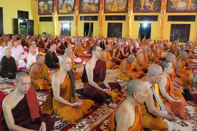 Đồng Nai:  Lễ dâng y tắm mưa và nhập hạ an cư Phật giáo Nam tông
