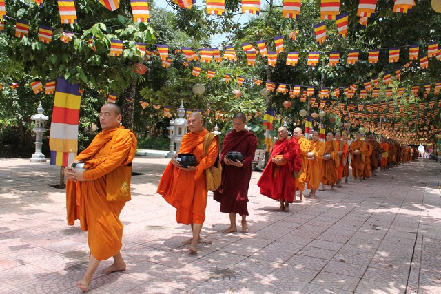 Đồng Nai: Phóng sự ảnh Những ngày nhập hạ đầu tiên tại trường hạ Phật giáo Nam tông Kinh