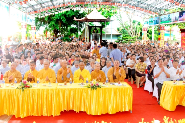 Thanh Hóa: Khai mạc triển lãm, chiêm bái Tôn tượng Phật ngọc hòa bình thế giới tại Chùa Khánh Quang.
