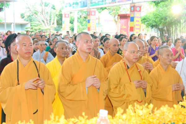 Thanh Hóa: Khai mạc triển lãm, chiêm bái Tôn tượng Phật ngọc hòa bình thế giới tại Chùa Khánh Quang.