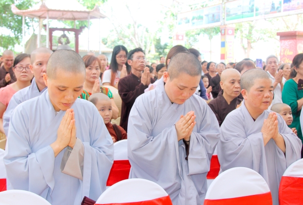 Thanh Hóa: Khai mạc triển lãm, chiêm bái Tôn tượng Phật ngọc hòa bình thế giới tại Chùa Khánh Quang.