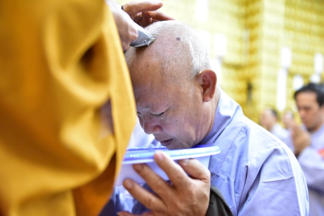 Thơ: Xuất gia gieo duyên
