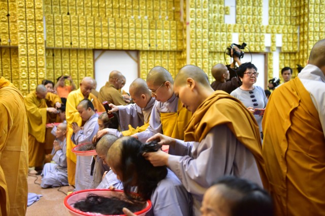 Thơ: Xuất gia gieo duyên