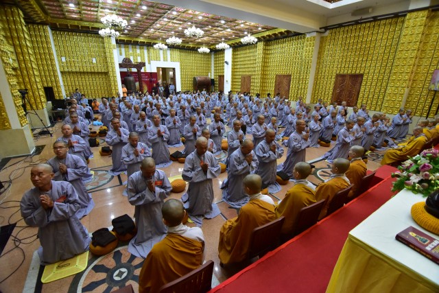 Thơ: Xuất gia gieo duyên
