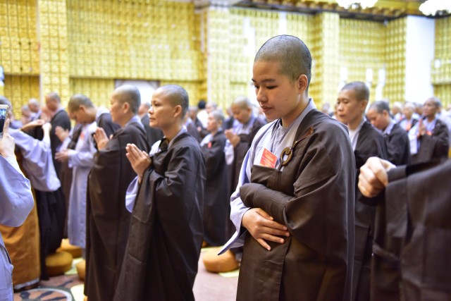 Thơ: Xuất gia gieo duyên