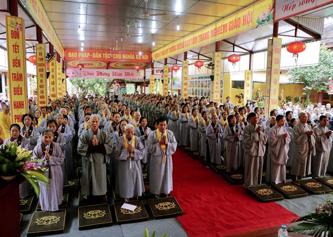 Thái Nguyên : Pháp hội niệm Phật cầu nguyện quốc thái dân an.