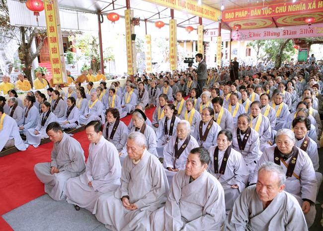 Thái Nguyên : Pháp hội niệm Phật cầu nguyện quốc thái dân an.