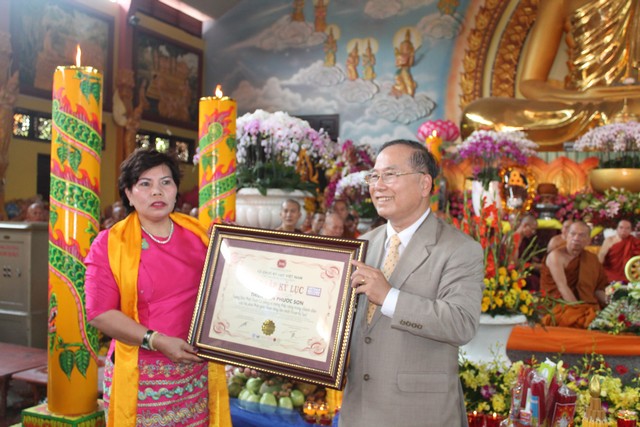 Đồng Nai:   Đại lễ dâng y Kathina - PL.2560