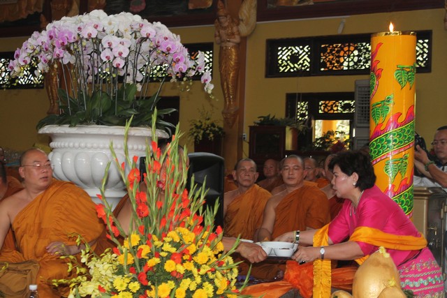 Đồng Nai:   Đại lễ dâng y Kathina - PL.2560