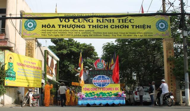 Bình Dương: Lễ cung nghinh Phật Ngọc Hòa Bình Thế Giới