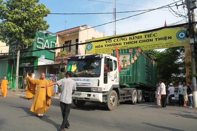 Bình Dương: Lễ cung nghinh Phật Ngọc Hòa Bình Thế Giới
