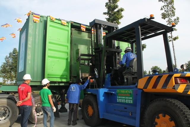 Bình Dương: Lễ cung nghinh Phật Ngọc Hòa Bình Thế Giới