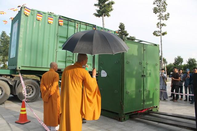 Bình Dương: Lễ cung nghinh Phật Ngọc Hòa Bình Thế Giới