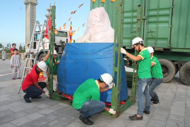 Bình Dương: Lễ cung nghinh Phật Ngọc Hòa Bình Thế Giới